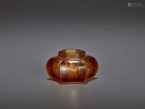 AN AMBER GLASS WASHER, QIANLONG