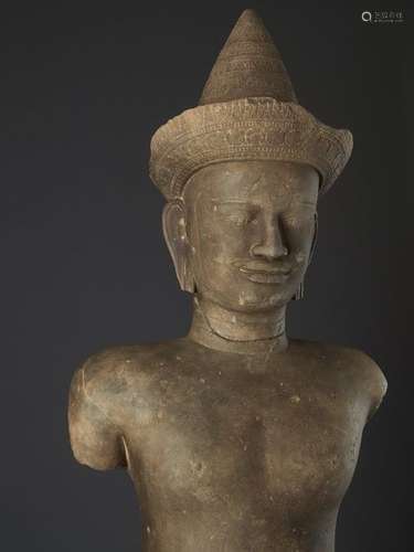 A LARGE KHMER STATUE OF VISHNU