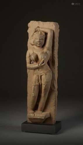 A SANDSTONE YAKSHINI 10th CENTURY