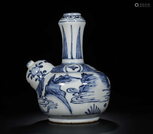 A WHITE AND BLUE GLAZE CHARACTER PATTERN VASE