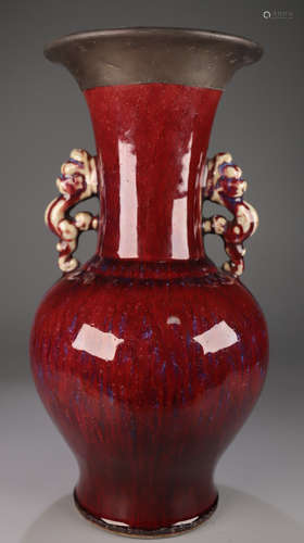 A RED KILN GLAZE DOUBLE DRAGON EAR VASE