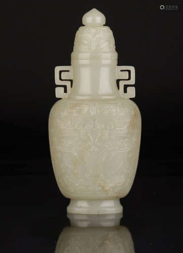 A HETIAN JADE CARVED DOUBLE EAR VASE