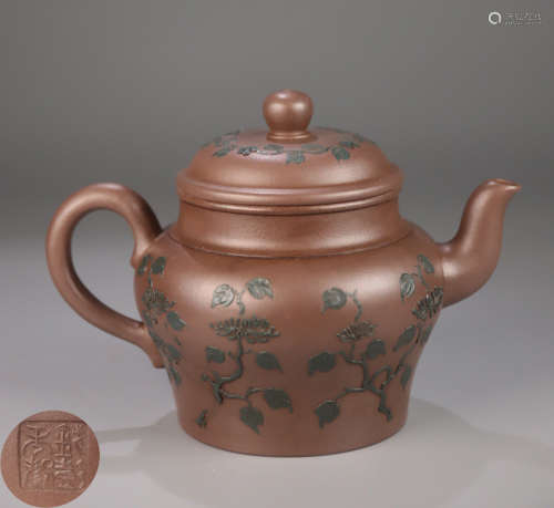 A TIANQING MUD CARVED FLOWER PATTERN ZISHA POT