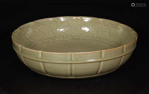 A LONGQUAN YAO GREEN GLAZE FLORAL PATTERN PEN WASHER