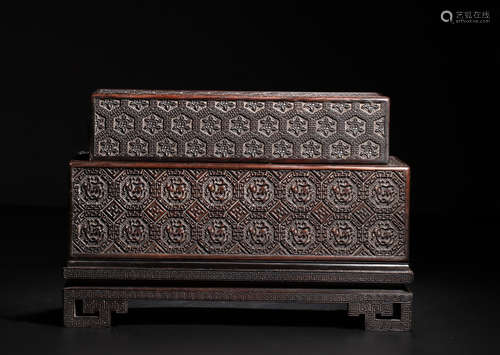 A SUANZHI WOOD CARVED DRAGON PATTERN BOX