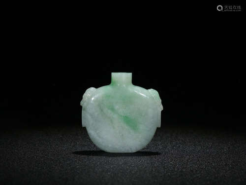 A STORY-TELLING JADEITE SNUFF BOTTLE