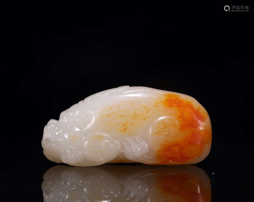 A HETIAN JADE ORNAMENT OF PIXIU