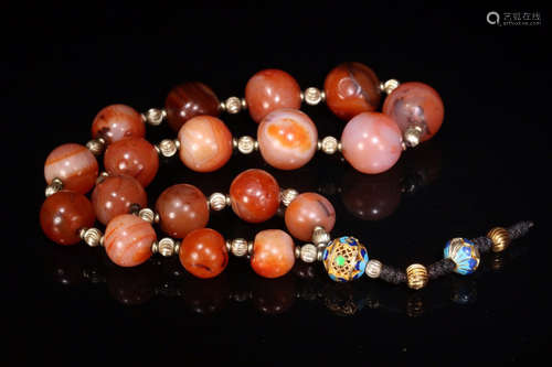 A RED AGATE NECKLACE