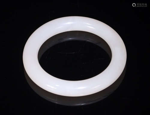 A WHITE HETIAN JADE BANGLE