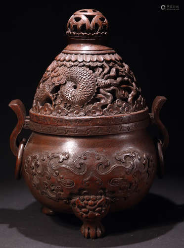 AN OLD BAMBOO CENSER WITH DRAGON PATTERNS