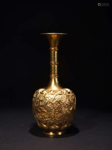 A GILT BRONZE VASE OF PHOENIX