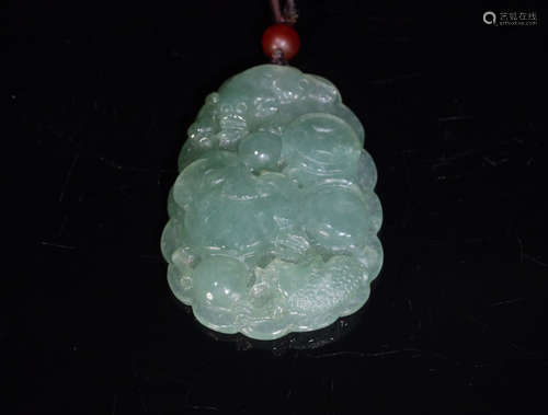 A JADEITE ORNAMENT OF TOAD