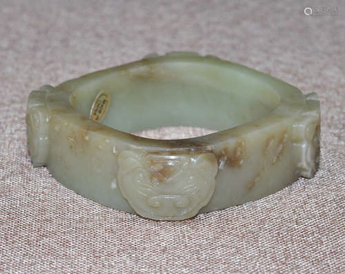 A SQUARE YELLOW JADE PENDANT