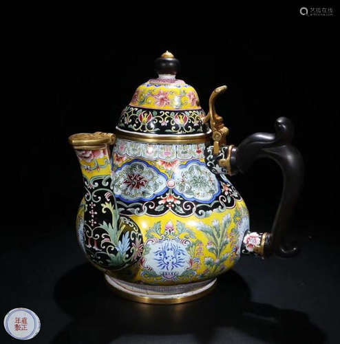 A YELLOW FLOWER CLOISONNE TEAPOT