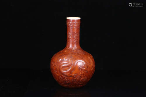 A GOURD CARVED DRAGON PATTERN VASE