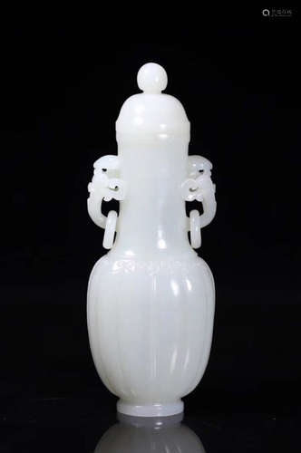 A HETIAN JADE CARVED DOUBLE EAR VASE