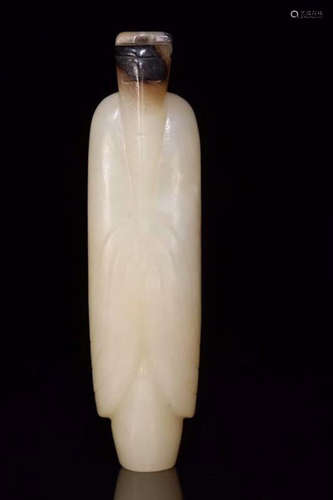 A HETIAN JADE CARVED WENGZHONG PENDANT