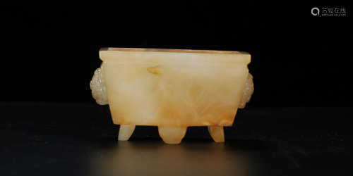 A HETIAN JADE CARVED BEAST PATTERN SQUARE CENSER