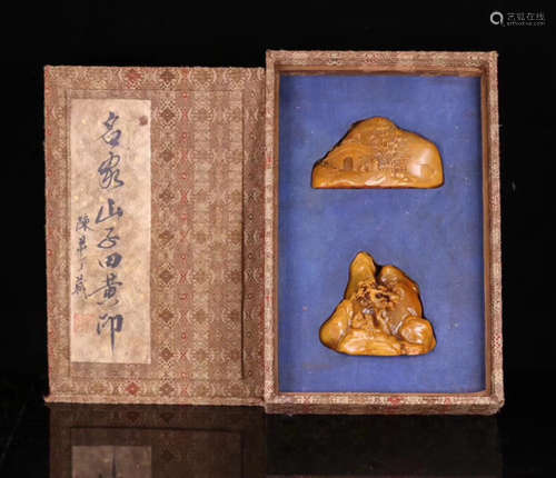 PAIR TIANHUANG STONE CARVED MOUNTAIN SHAPED SEALS