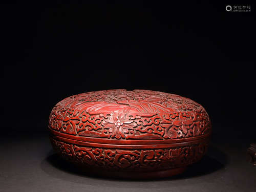 17-19TH CENTURY, A FLORAL AND BIRD PATTERN LACQUERWARE BOX, QING DYNASTY