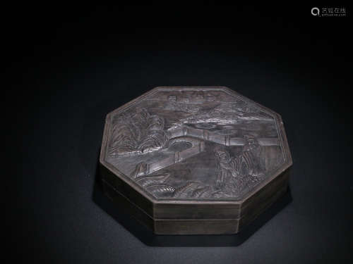 17-19TH CENTURY, AN OLD STORY DESIGN GREEN DUAN STONE INKSTONE, QING DYNASTY