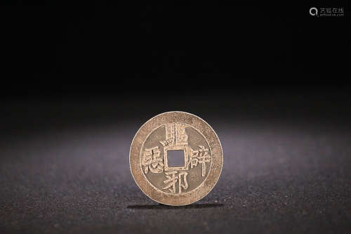 17-19TH CENTURY, A STORY DESIGN SILVER COIN, QING DYNASTY