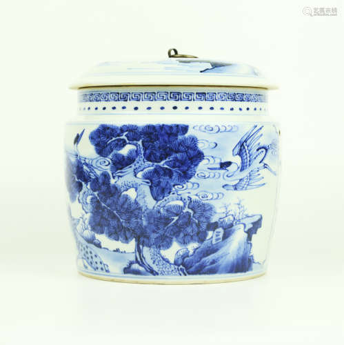 A Chinese Blue and White Porcelain Jar with Cover