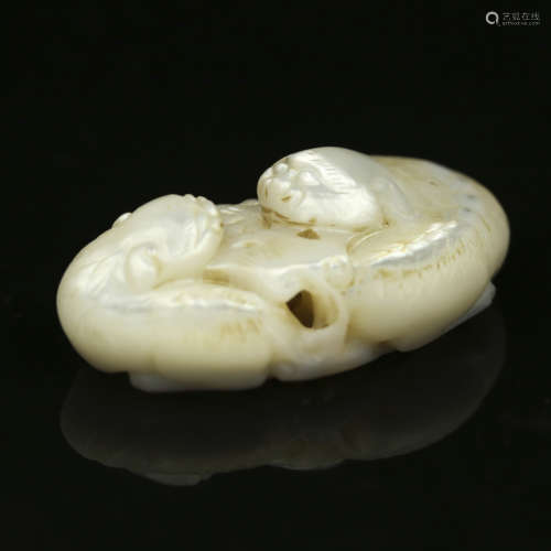 A Chinese Carved Mother Pearl Pendant