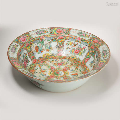 CHINESE EXPORT PORCELAIN FAMILLE ROSE BASIN