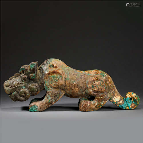 CHINESE JADE COUCHING BEAST HAND DYNASTY