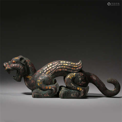CHINESE GOLD SILVER INLAID BRONZE COUCHING BEAST HAN DYNASTY