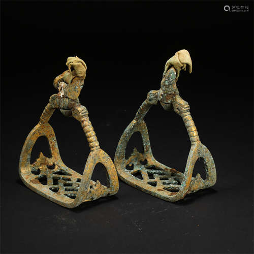 PAIR OF CHINESE GILT BRONZE STIRRUP LIAO DYNASTSY