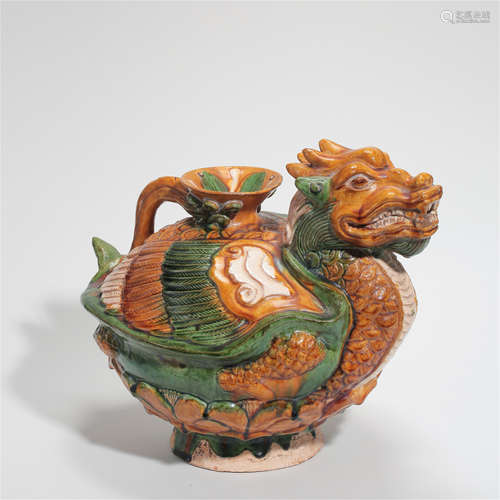 CHINESE PORCELAIN SANCAI DRAGON KETTLE