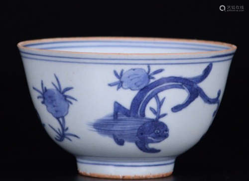 A WHITE&BLUE GLAZE DRAGON PATTERN BOWL