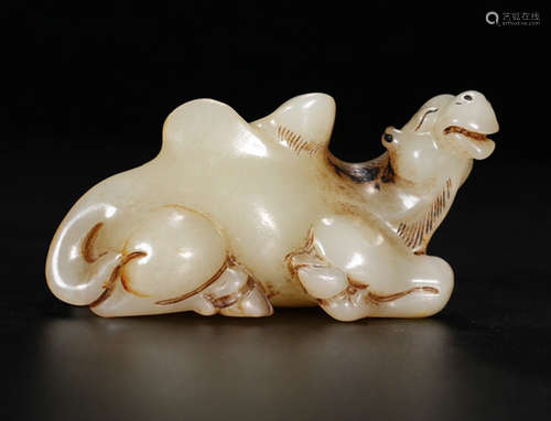 A HETIAN JADE CARVED CAMEL SHAPED PENDANT