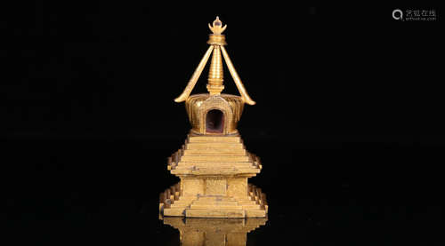 A GILT BRONZE CASTED RELIC STUPA