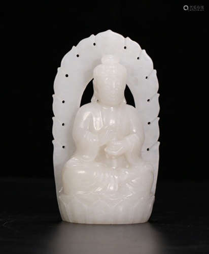 A HETIAN JADE CARVED GUANYIN BUDDHA