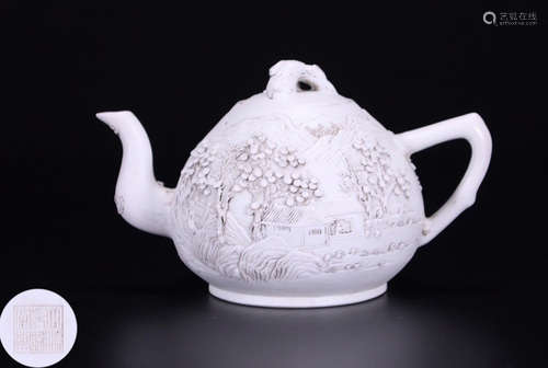 A WHITE GLAZE LANDSCAPE PATTERN POT