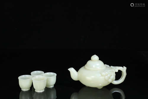 18-19TH CENTURY, A SET OF HETIAN JADE TEAPOT, LATE QING DYNASTY