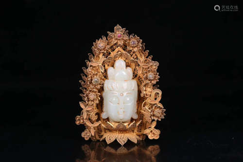 17-19TH CENTURY, A HETIAN JADE GUANYIN STATUE WITH GILT SILVER SHRINE, QING DYNASTY