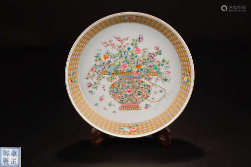 A YONGZHENG MARK FAMILLE ROSE PLATE