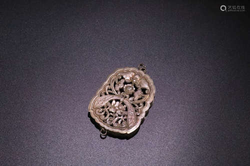 18-19TH CENTURY, A FLORAL DESIGN SILVER BURNER PENDANT, LATE QING DYNASTY