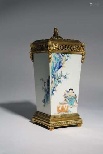 A JAPANESE KAKIEMON VASE AND COVER C.1680 Original...;