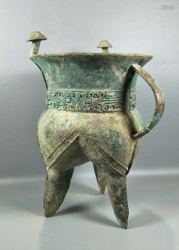 Chinese Archaic Bronze Tripod Vessel