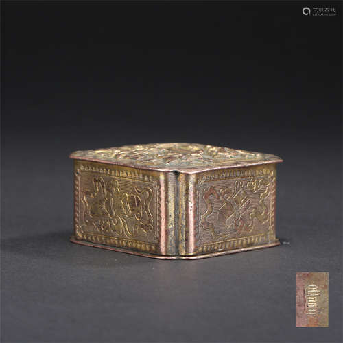 CHINESE GILT BRONZE SQUARE BOX