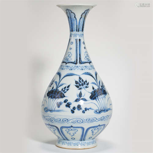 CHINESE PORCELAIN BLUE AND WHITE FLOWER YUHUCHUN VASE