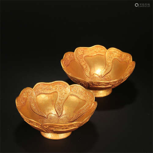 PAIR OF CHINESE PURE GOLD FLOWER SHAPED DISHES TANG DYNASTY