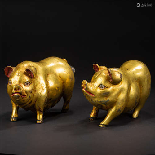 PAIR OF CHINESE GILT BRONZE PIG QING DYNASTY