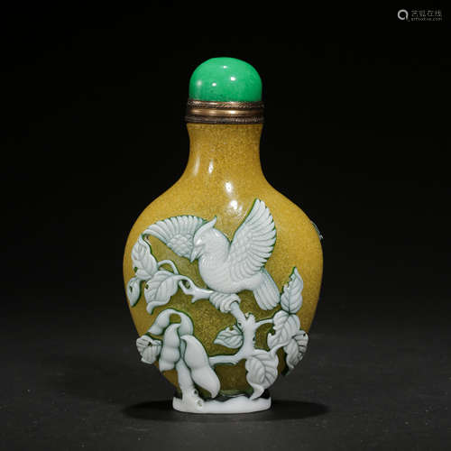 CHINESE PEKING GLASS SNUFF BOTTLE