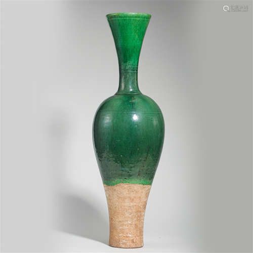 CHINESE PORCELAIN GREEN GLAZE VASE LIAO DYNASTY